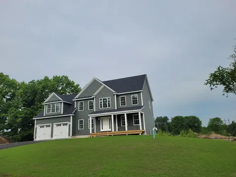 10 Haystack Circle Pelham NH 03076