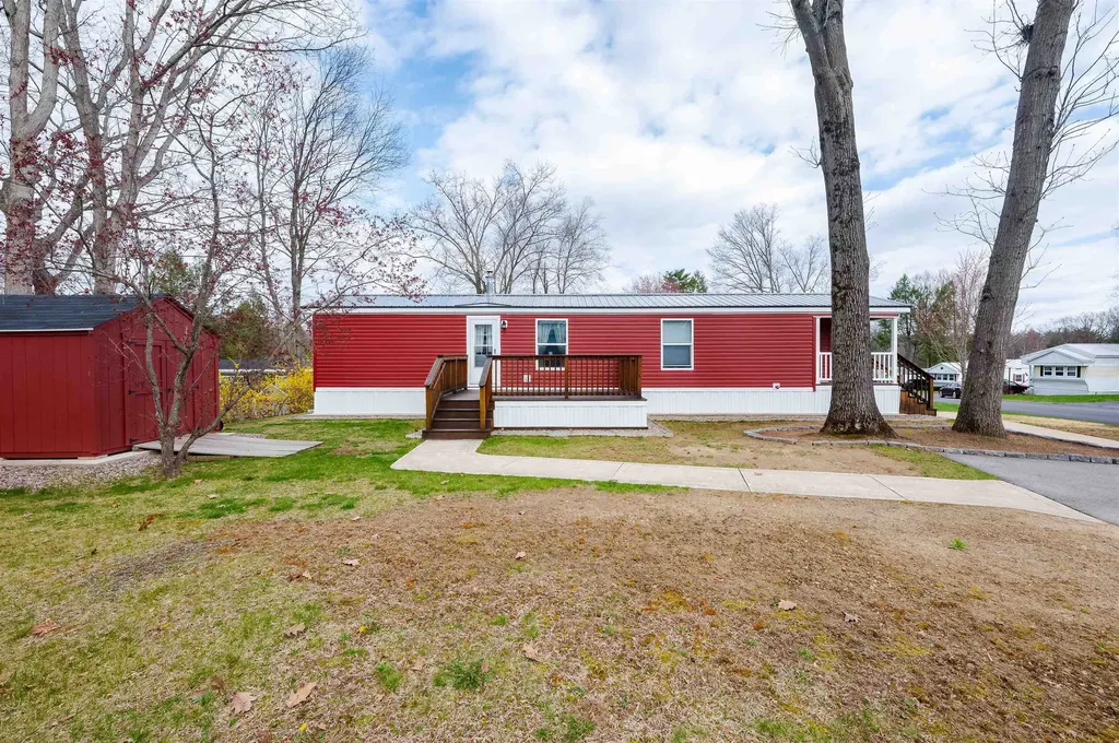 7 S Dewberry Lane Rochester NH 03867