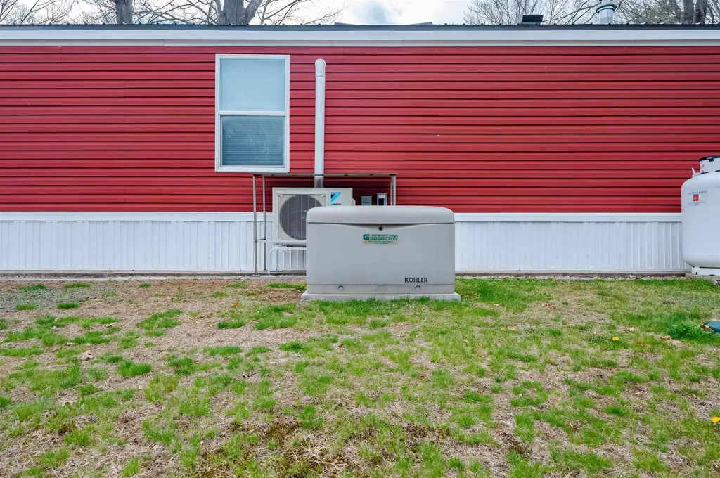 7 S Dewberry Lane Rochester NH 03867