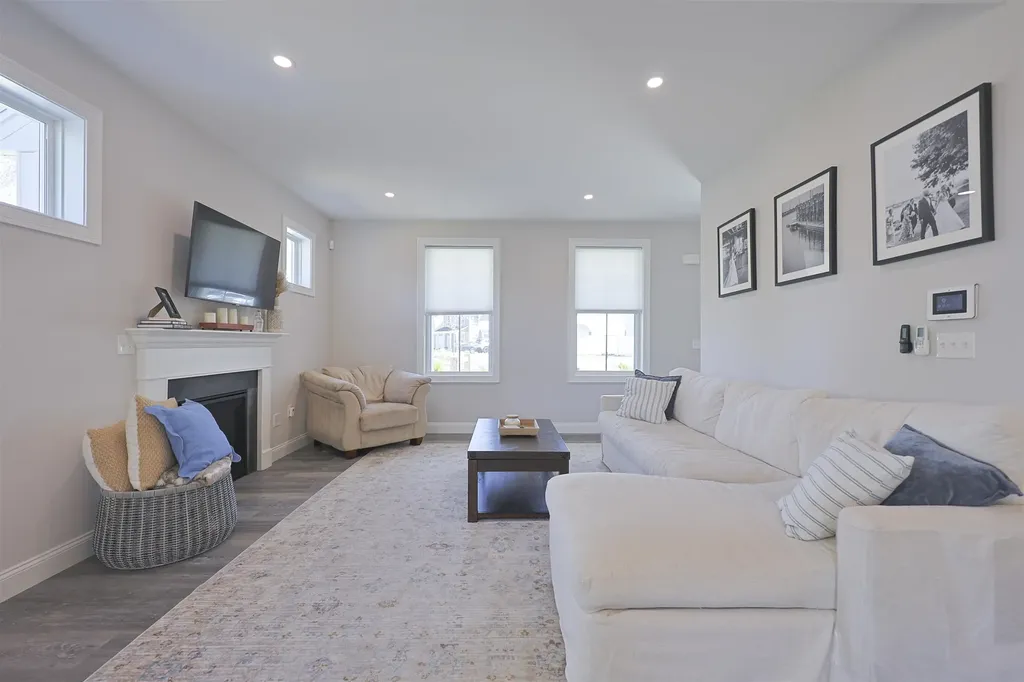 15 Copper Drive Dover NH 03820