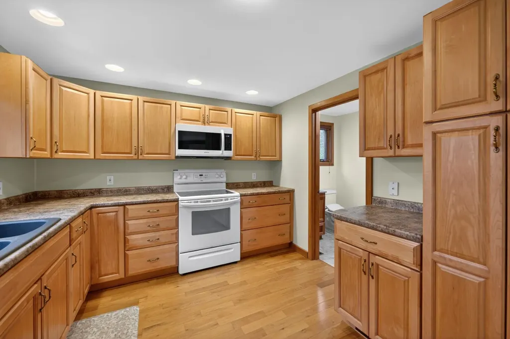 77 Anderson Road Unity NH 03773