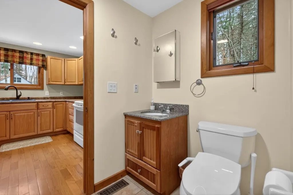77 Anderson Road Unity NH 03773
