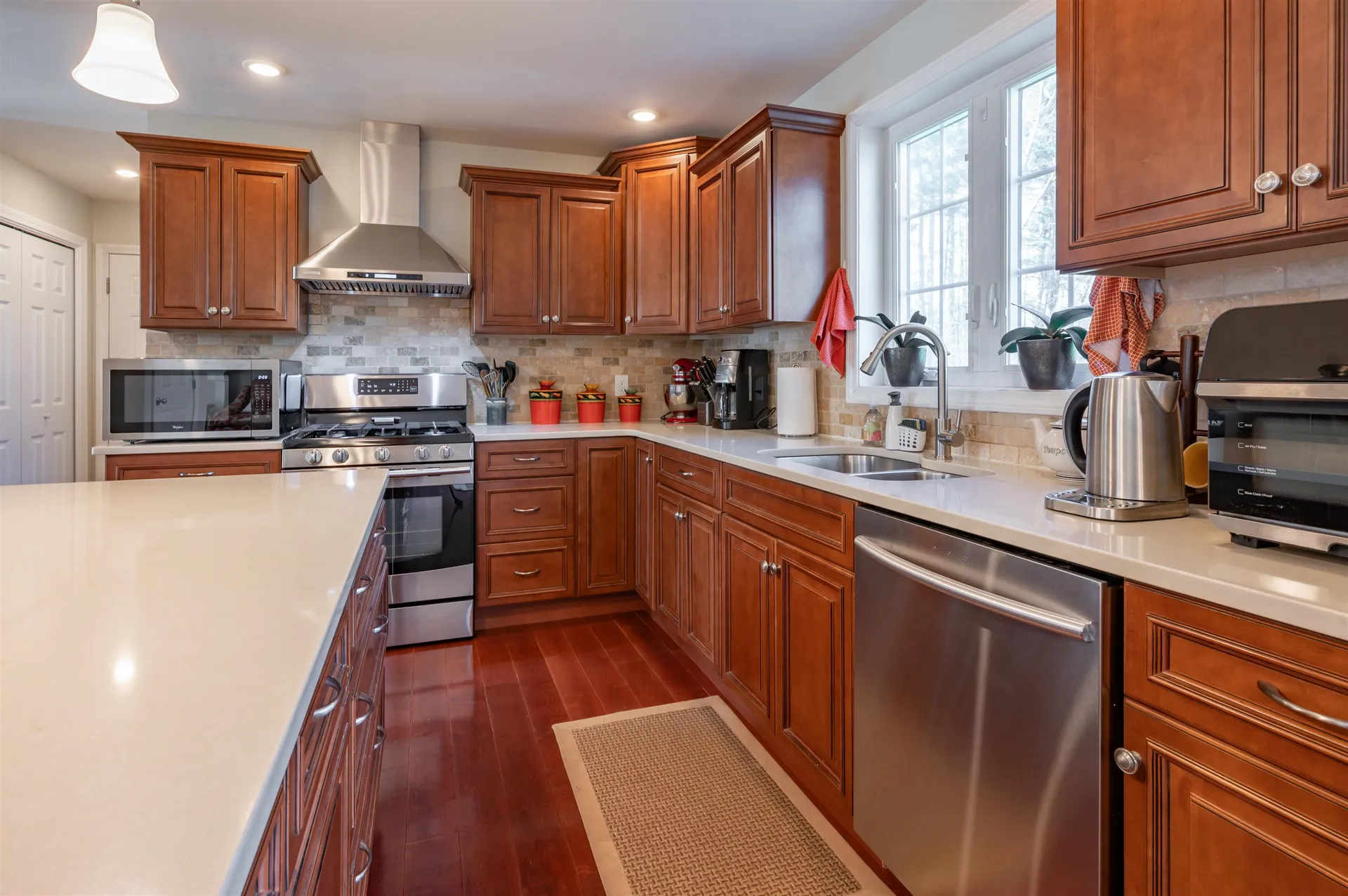 2 Jennifer Drive Nashua NH 03062