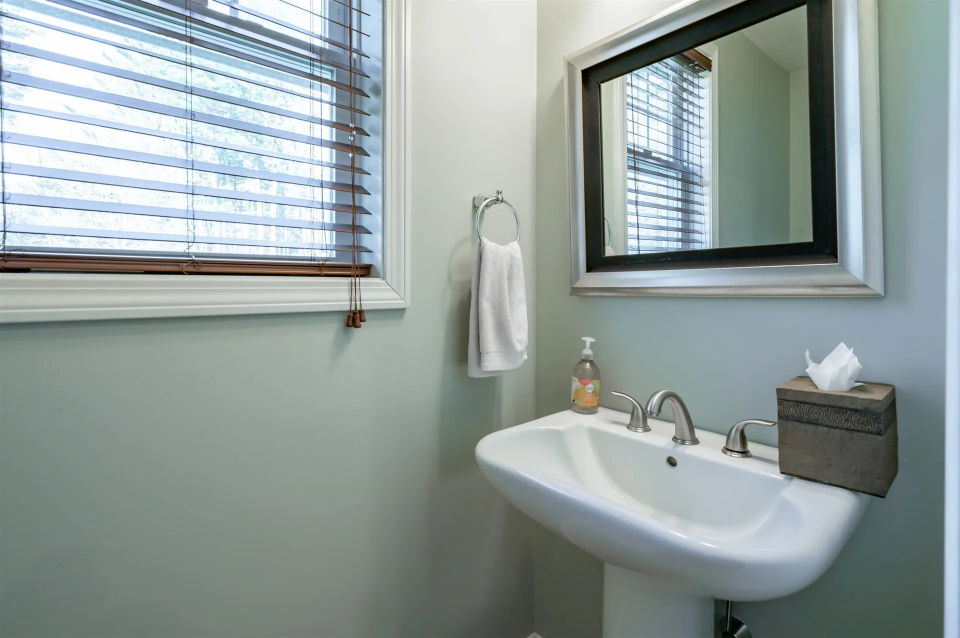 2 Jennifer Drive Nashua NH 03062