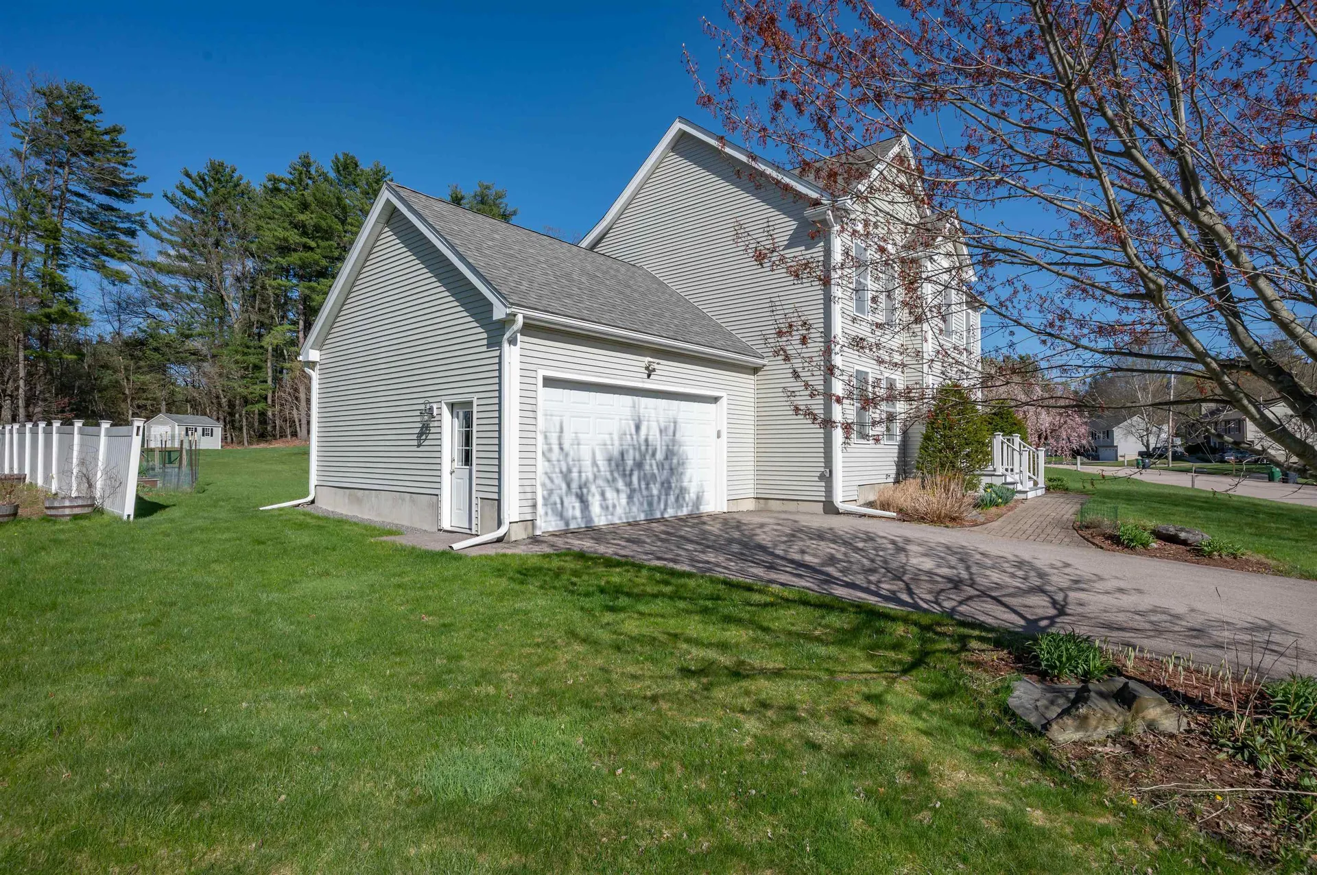 2 Jennifer Drive Nashua NH 03062
