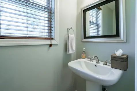 2 Jennifer Drive Nashua NH 03062