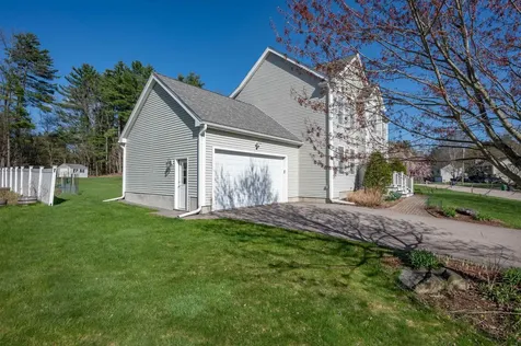 2 Jennifer Drive Nashua NH 03062