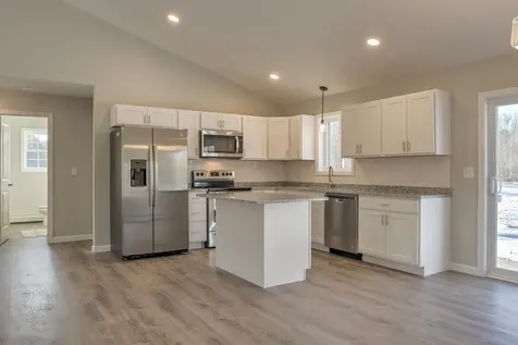 6 Asheley Avenue Hinsdale NH 03451