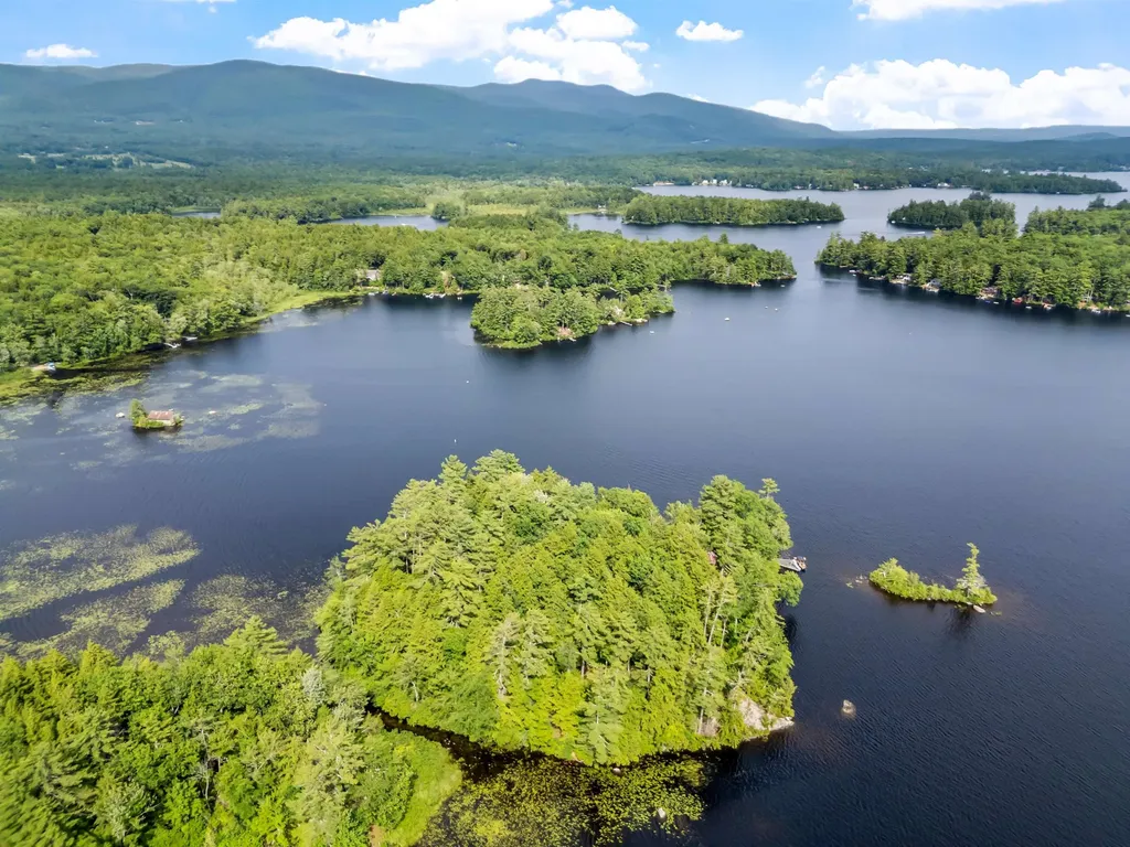 2 Little Badger Island Moultonborough NH 03254