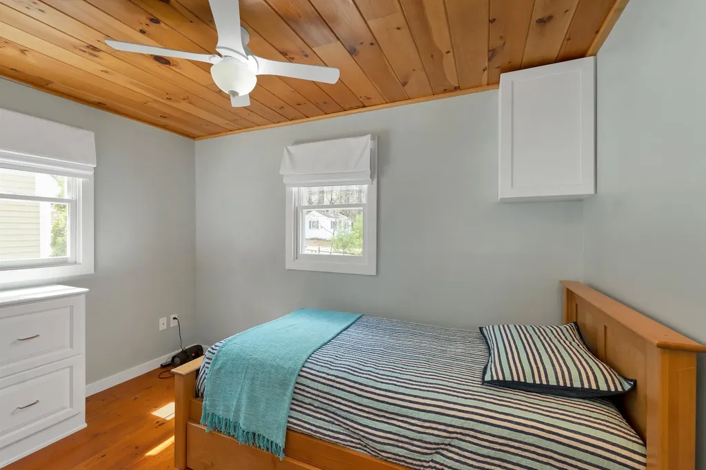 8 Leland Road Effingham NH 03882
