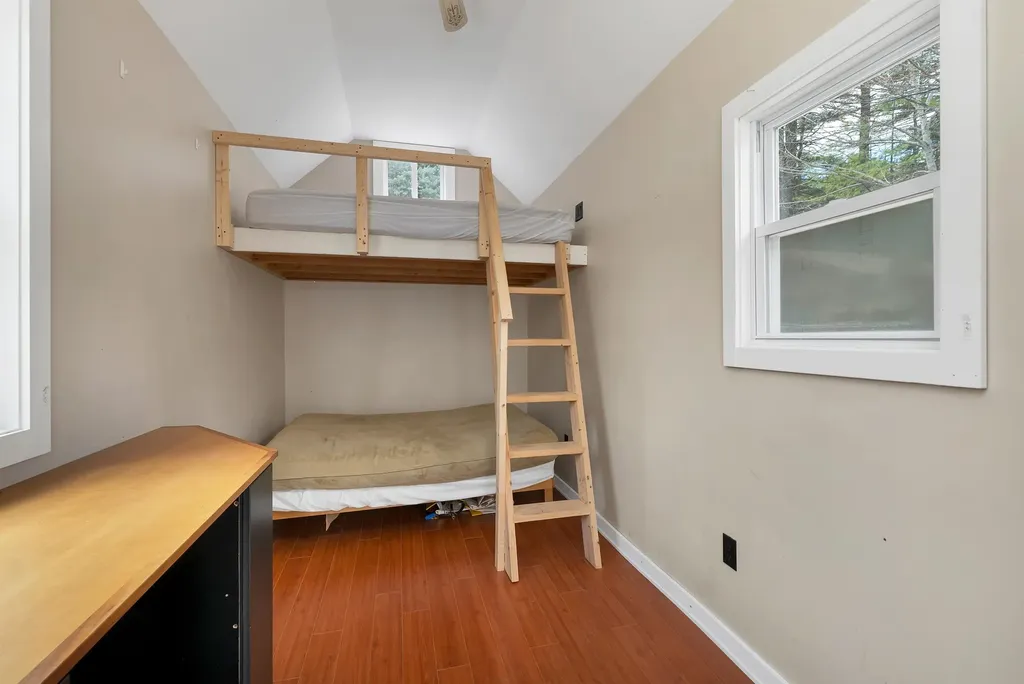 8 Leland Road Effingham NH 03882