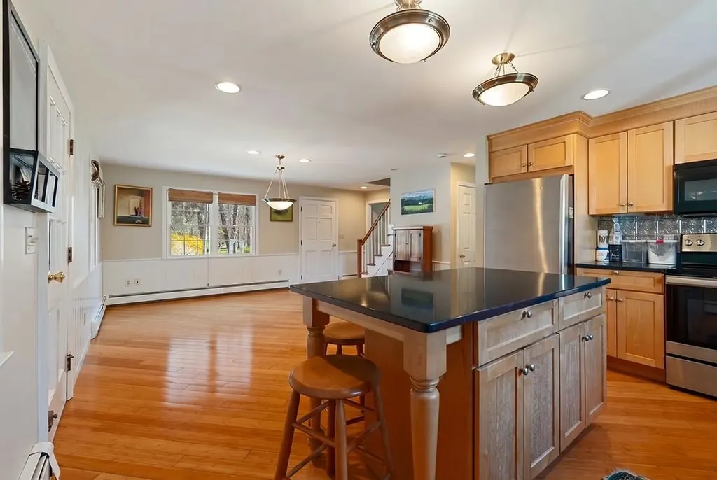 2 Shirley Lane Stratham NH 03885