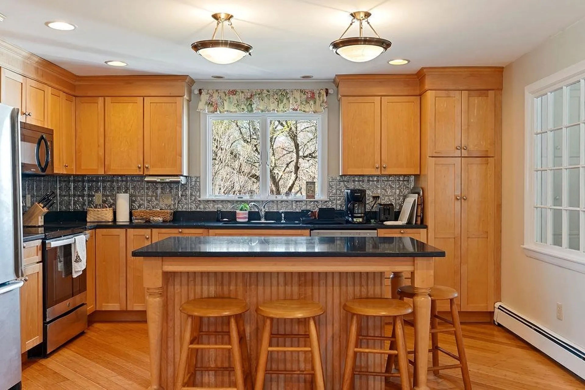 2 Shirley Lane Stratham NH 03885