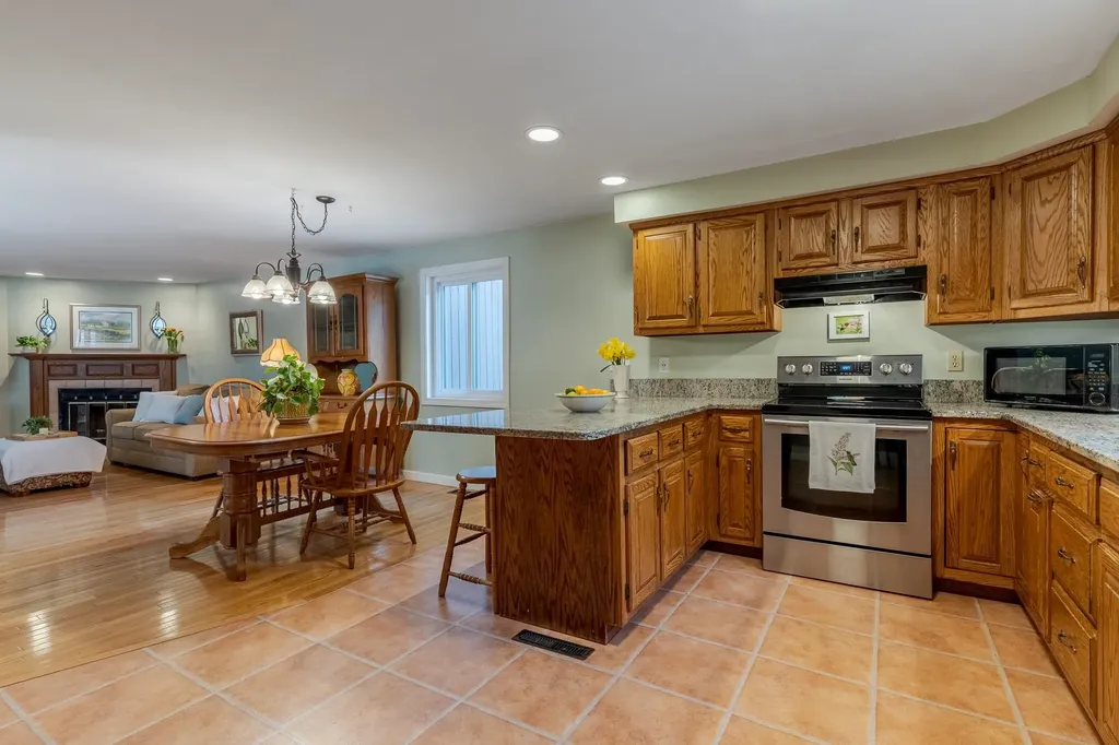 153 Coffin Road Epping NH 03042