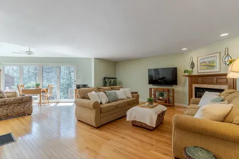 153 Coffin Road Epping NH 03042