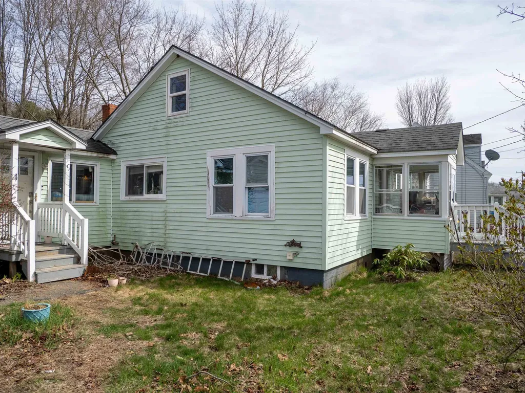 4 Old Dover Road Rochester NH 03867