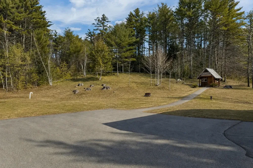 9 Fairway Drive New Hampton NH 03256