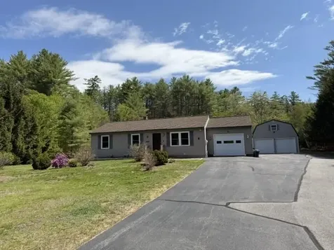 9 Fairway Drive New Hampton NH 03256