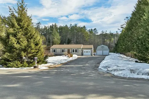 9 Fairway Drive New Hampton NH 03256