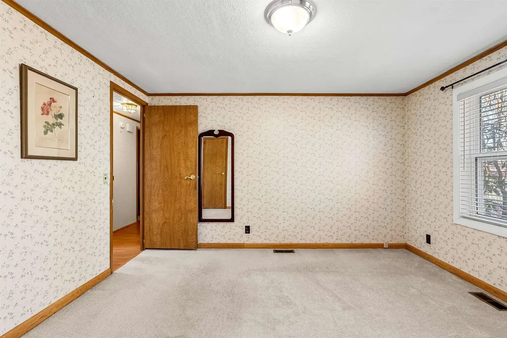 19 Kelly Court Goffstown NH 03045