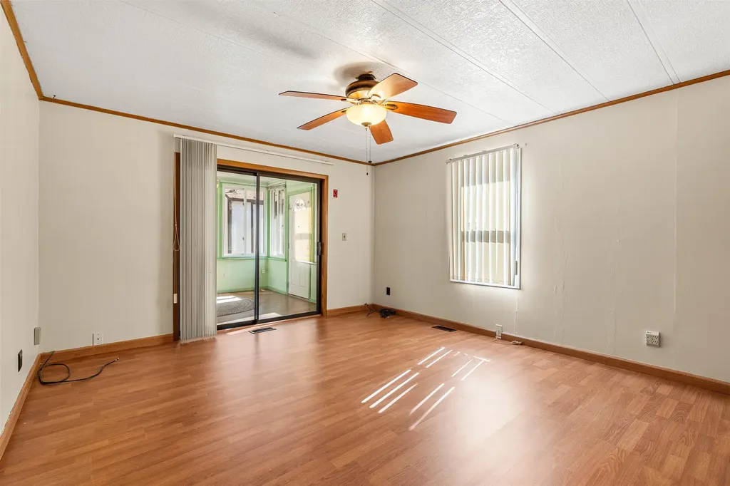 19 Kelly Court Goffstown NH 03045