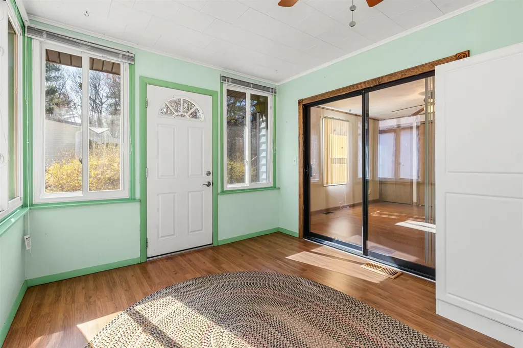 19 Kelly Court Goffstown NH 03045