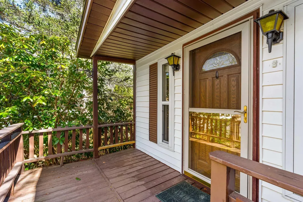 19 Kelly Court Goffstown NH 03045