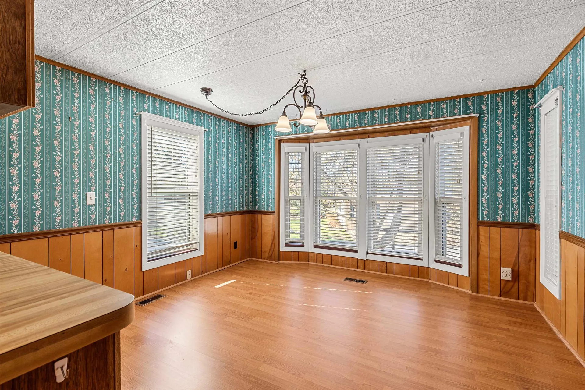 19 Kelly Court Goffstown NH 03045