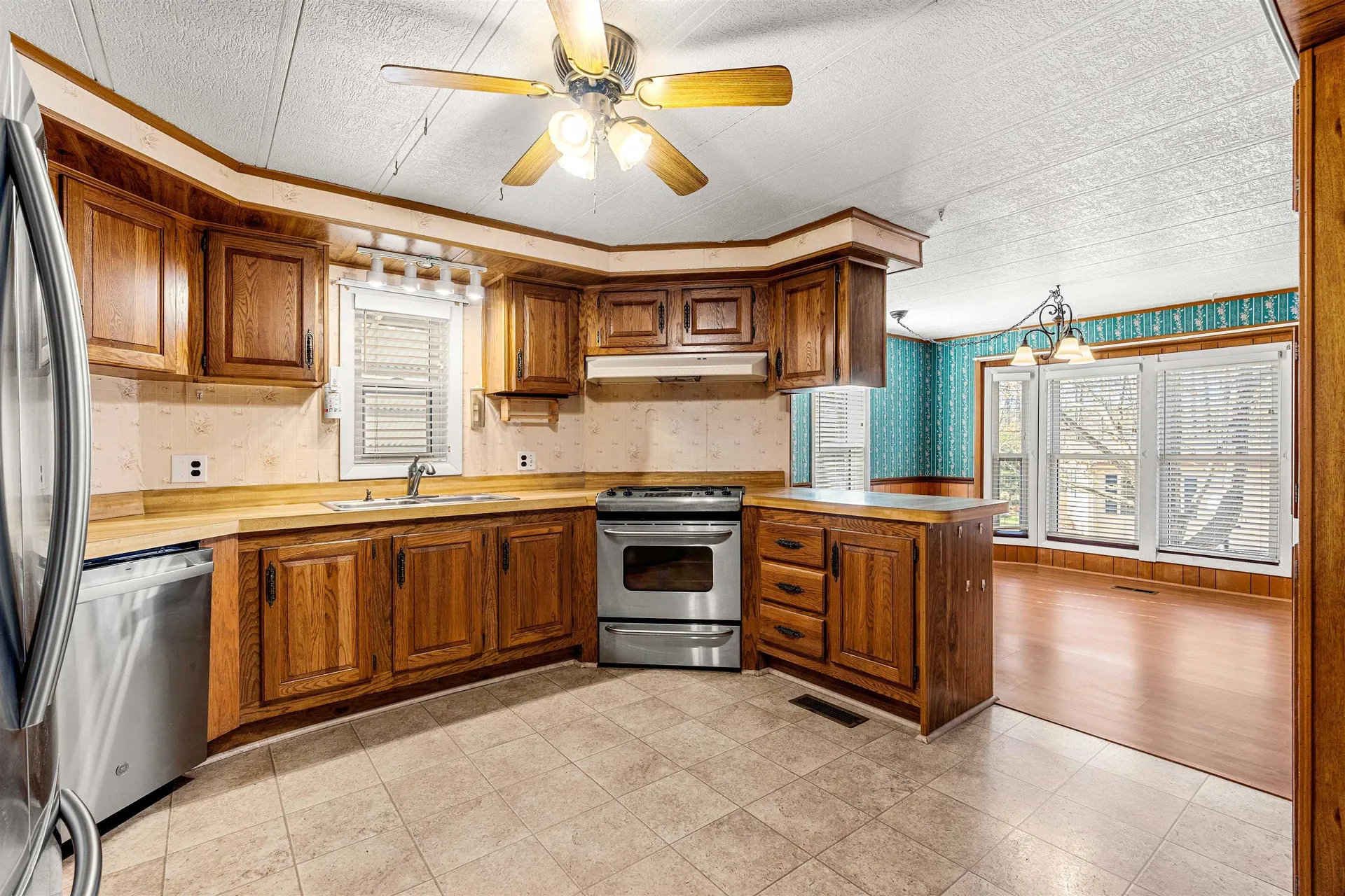 19 Kelly Court Goffstown NH 03045