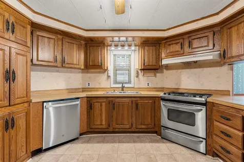 19 Kelly Court Goffstown NH 03045