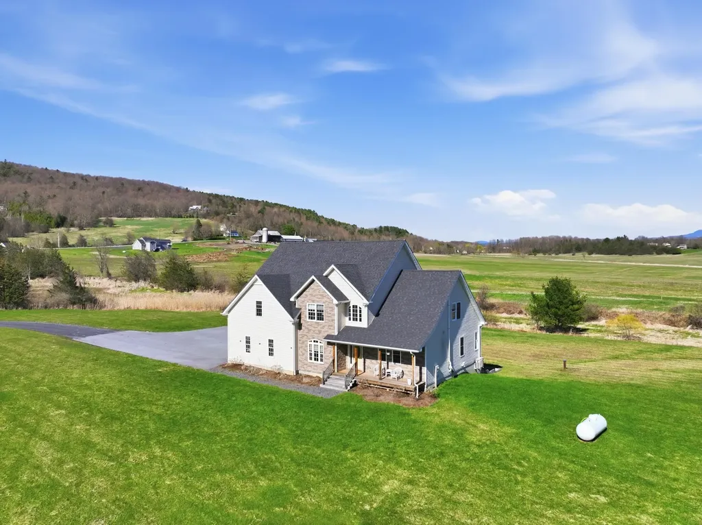 149 Elcy Lane Charlotte VT 05445