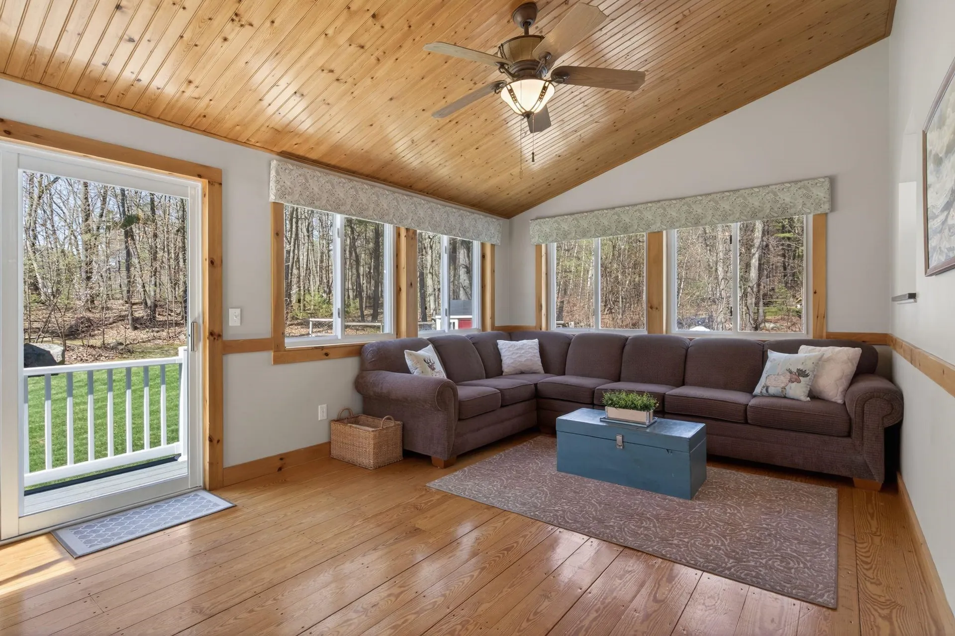 5 Maureen Lane Hudson NH 03051