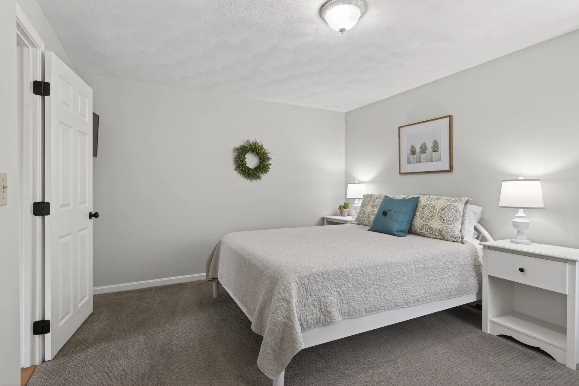 5 Maureen Lane Hudson NH 03051