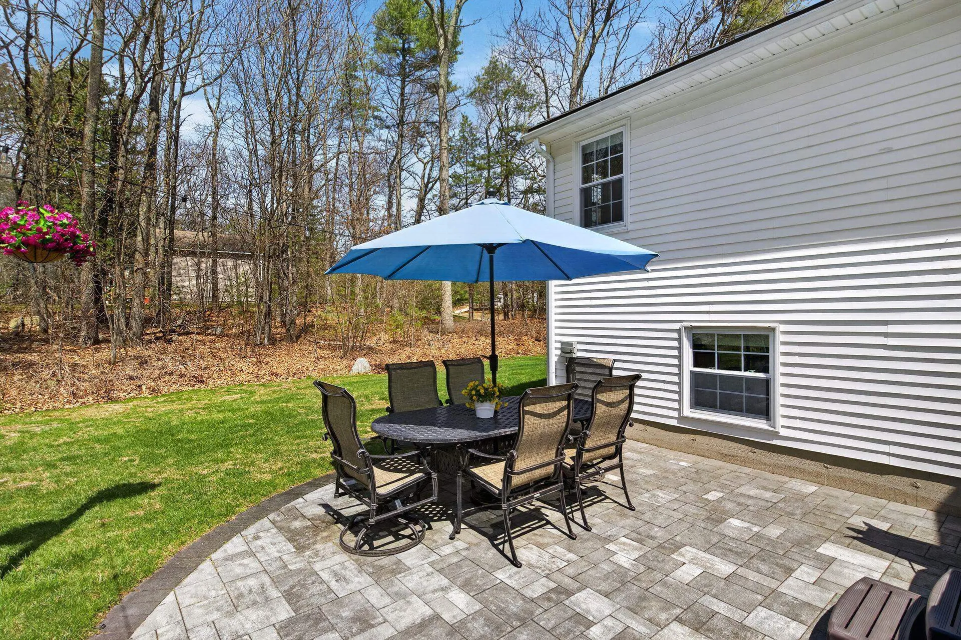 5 Maureen Lane Hudson NH 03051