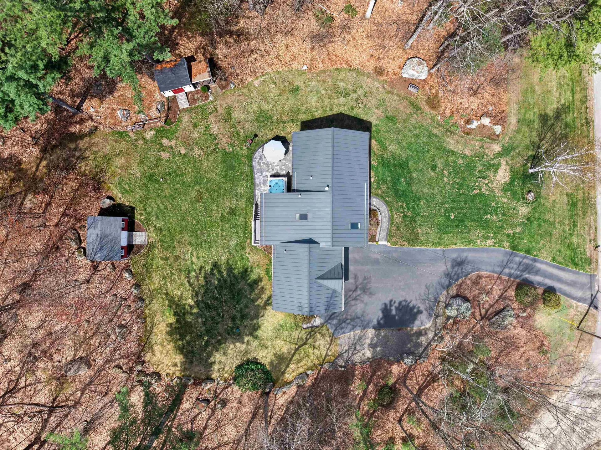 5 Maureen Lane Hudson NH 03051