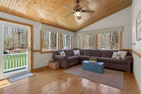 5 Maureen Lane Hudson NH 03051
