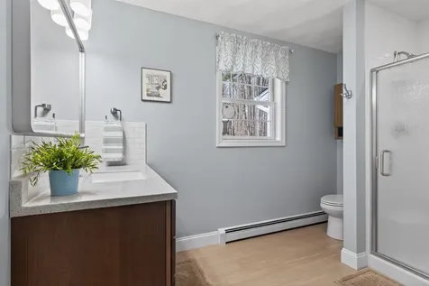 5 Maureen Lane Hudson NH 03051