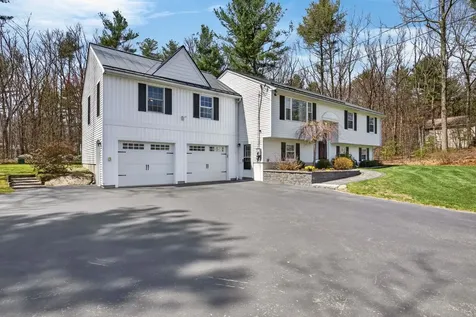 5 Maureen Lane Hudson NH 03051