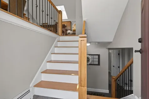 5 Maureen Lane Hudson NH 03051