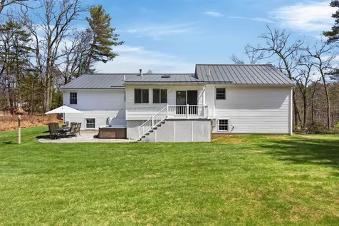 5 Maureen Lane Hudson NH 03051