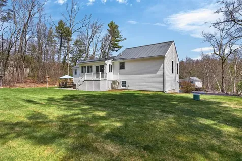5 Maureen Lane Hudson NH 03051