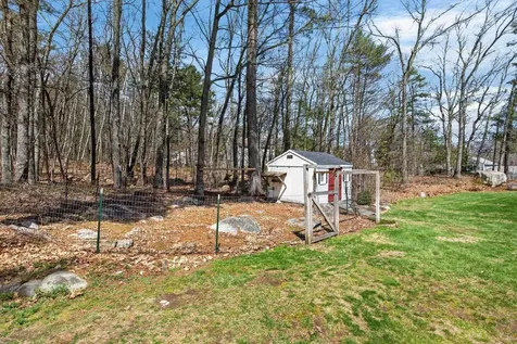5 Maureen Lane Hudson NH 03051
