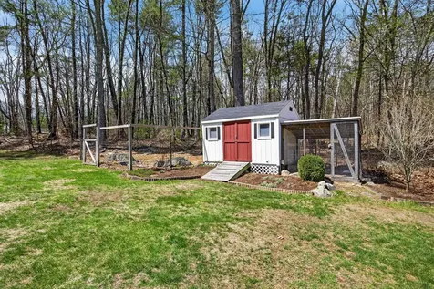 5 Maureen Lane Hudson NH 03051