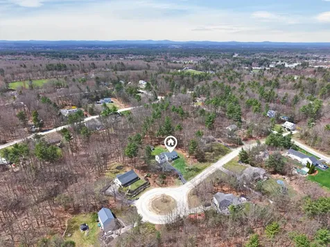 5 Maureen Lane Hudson NH 03051