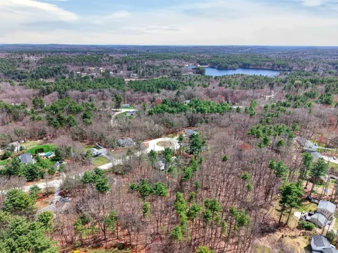 5 Maureen Lane Hudson NH 03051