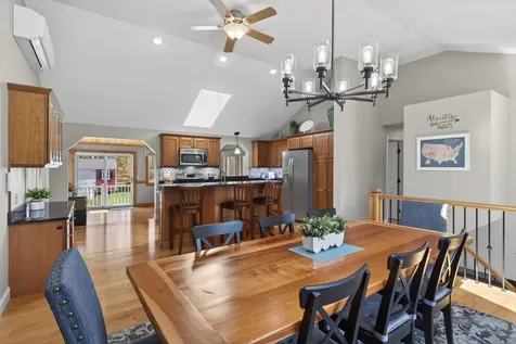 5 Maureen Lane Hudson NH 03051