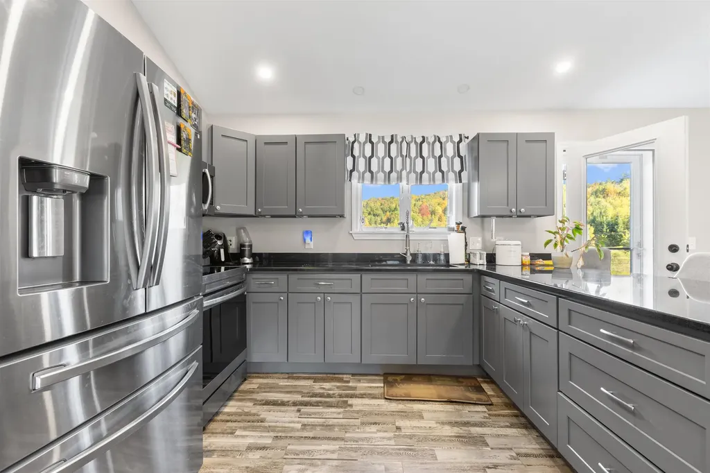 10 Harvest Court Littleton NH 03561