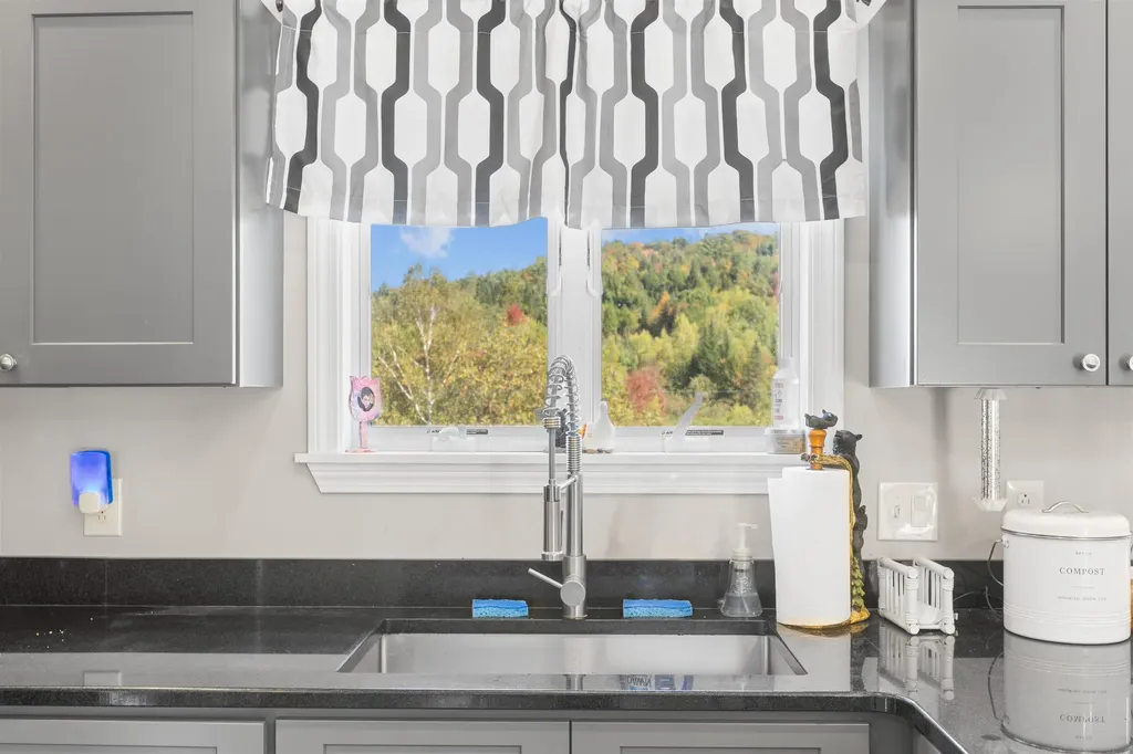 10 Harvest Court Littleton NH 03561