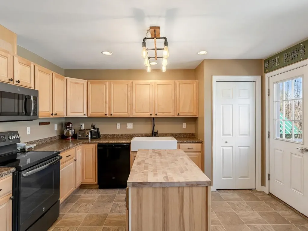 229 Bear Pond Road Monkton VT 05443