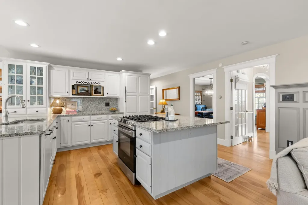 8 Old Seabury Road York ME 03909